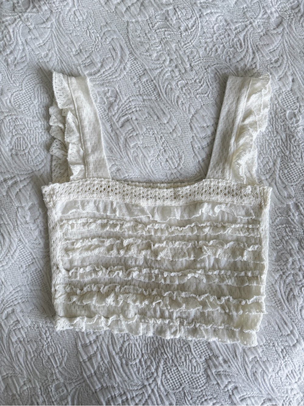 Zara Cream Ruffled Lace Crop Top size S